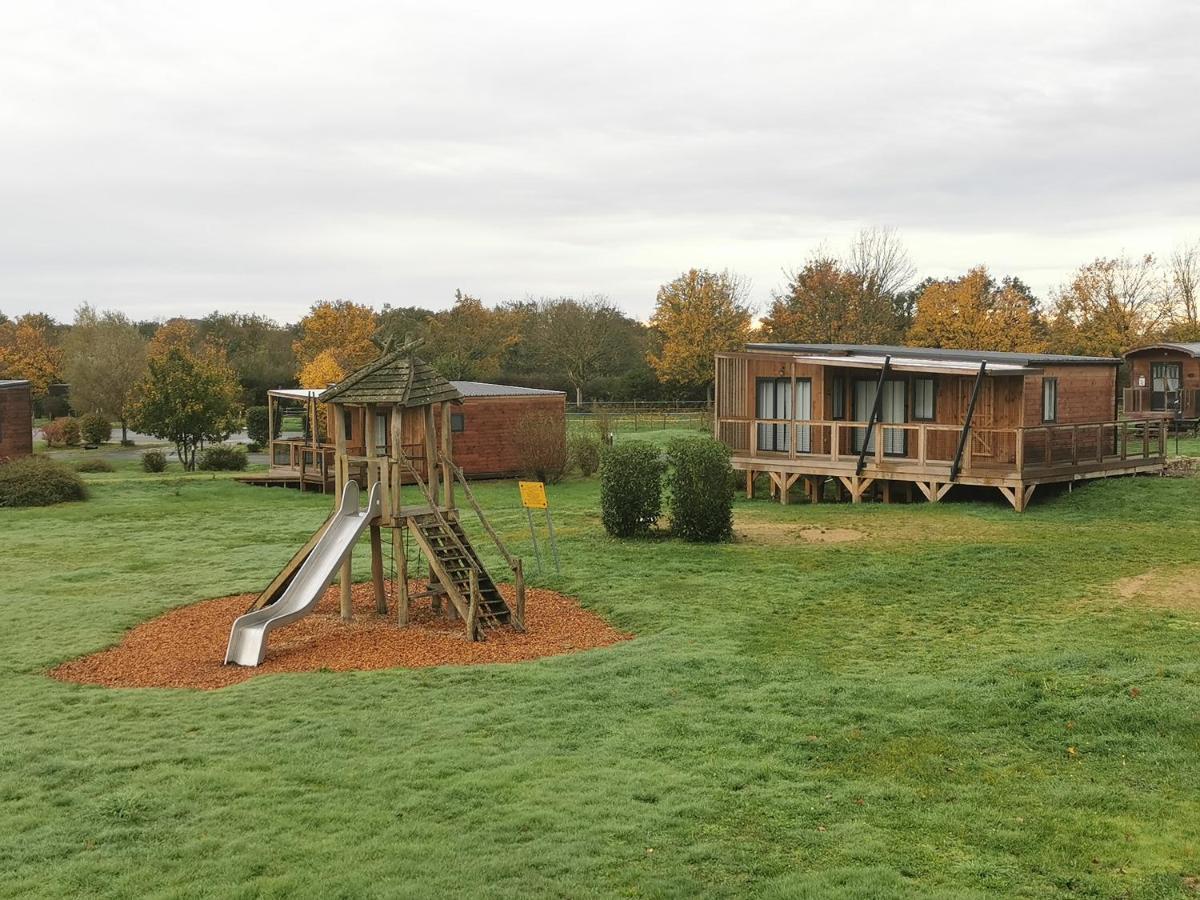 Le Village De Cottages - Le Pole Du Cheval Et De L'Ane Lignières Zewnętrze zdjęcie