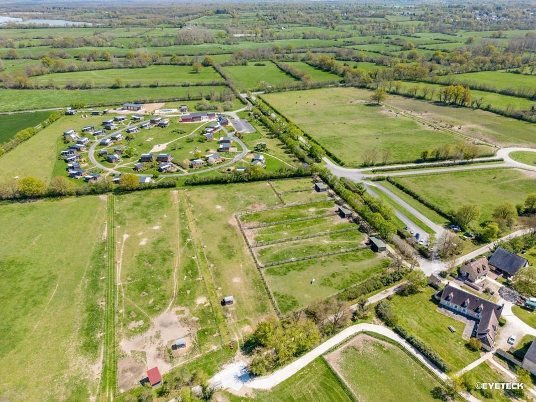 Le Village De Cottages - Le Pole Du Cheval Et De L'Ane Lignières Zewnętrze zdjęcie