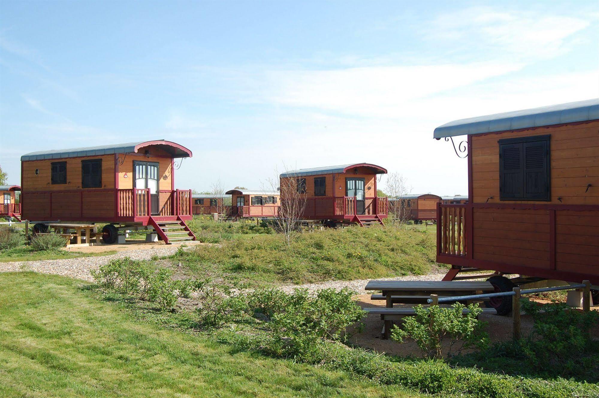 Le Village De Cottages - Le Pole Du Cheval Et De L'Ane Lignières Zewnętrze zdjęcie